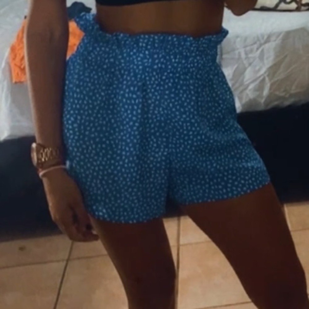 Short 💙 - Picture 2 of 2